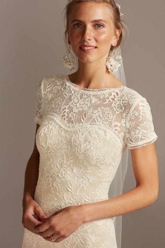 Short Sleeve Low Back Stretch Lace Wedding Dress MS161216