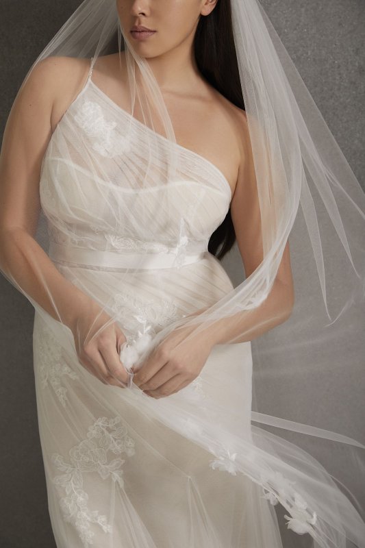 Asymmetric Tall Wedding Dress 4XLVW351553