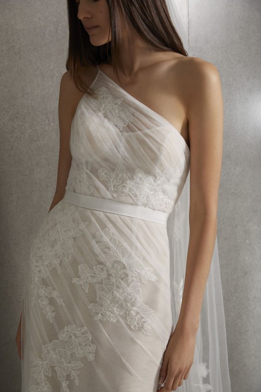 Asymmetric Pleats Wedding Dress VW351553