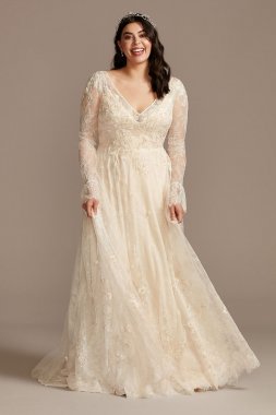 Long Sleeve Chantilly Lace Plus Size Wedding Dress 8MS251227