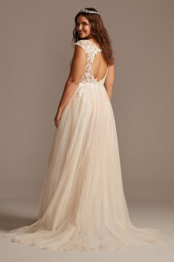 Cap Sleeve Lace Appliqued Plus Size Wedding Dress 9SWG862