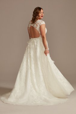 Cap Sleeve 3D Floral Lace Plus Size Wedding Dress 8CWG907