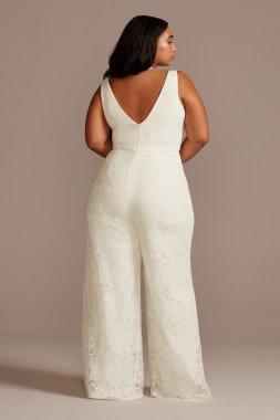 Scalloped Lace V-Neck Wide-Leg Plus Size Jumpsuit 9SDWG0931