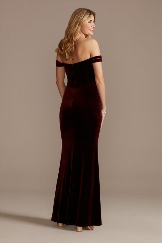 Off the Shoulder Velvet Sheath Dress WBM2446V1