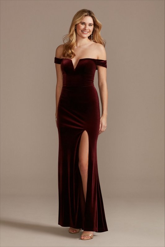 Off the Shoulder Velvet Sheath Dress WBM2446V1