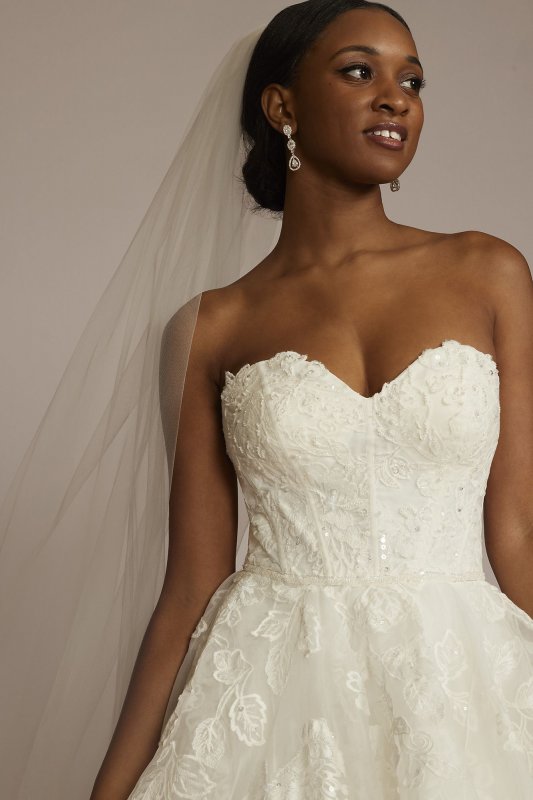 Tiered Floral Tall Ball Gown Wedding Dress 4XLCWG936