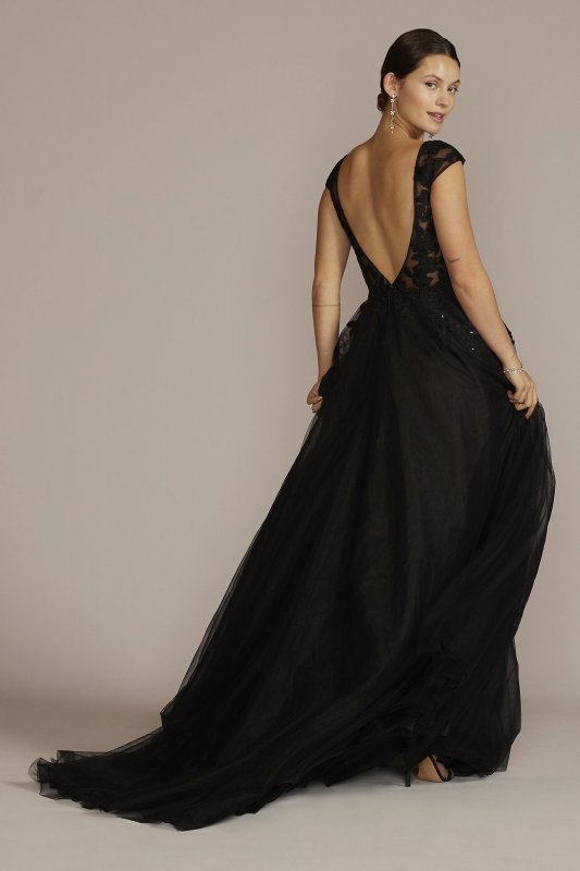 Appliqued Cap Sleeve Tulle Petite Wedding Dress 7WG4037