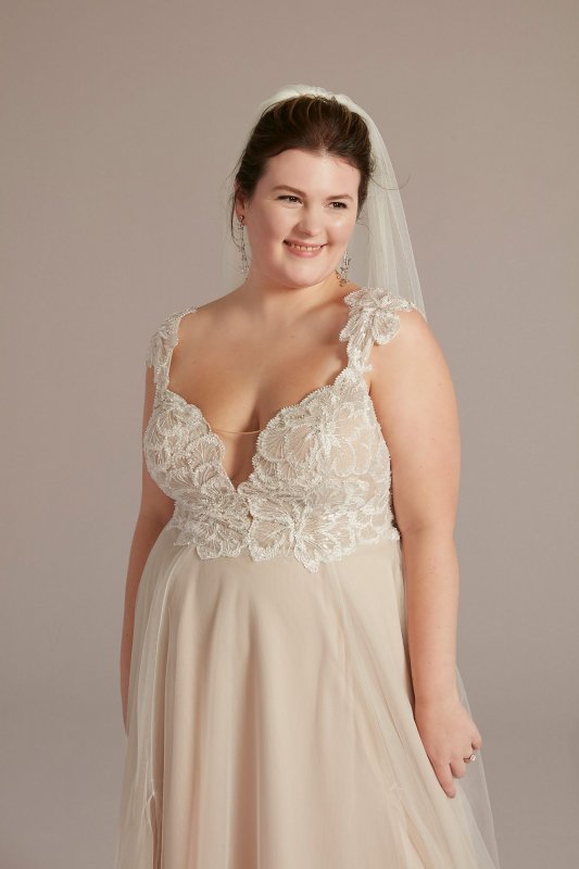 Floral Applique Cap Sleeve Plus Size Wedding Gown 9WG4065