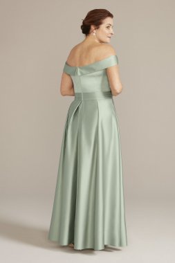 Plus Size Off-the-Shoulder Pleated Satin A-Line D40NY22242W
