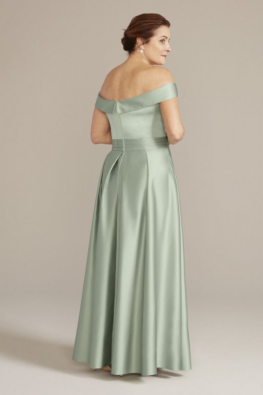 Plus Size Off-the-Shoulder Pleated Satin A-Line D40NY22242W
