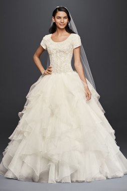 Short Sleeve Petite Wedding Dress 7SLCWG568
