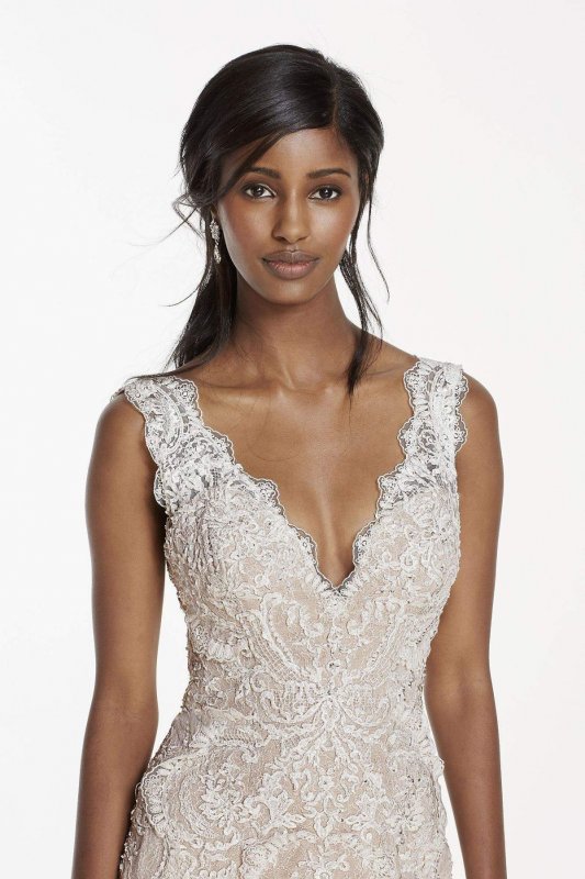 Petite Lace Wedding Dress with Plunging Neck 7SWG689