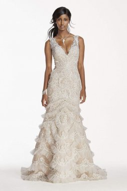 Petite Lace Wedding Dress with Plunging Neck 7SWG689