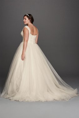 Off the Shoulder Lace Wedding Dress 8CWG733