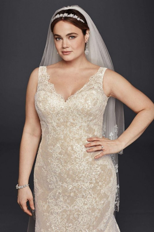 Plus Size Lace Trumpet Wedding Dress 8CWG747