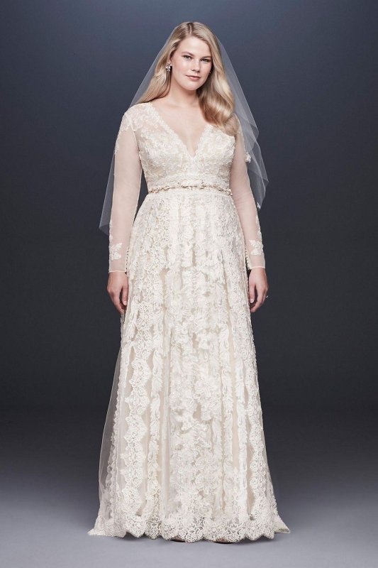 Linear Lace Plus Size Wedding Dress 8MS251173