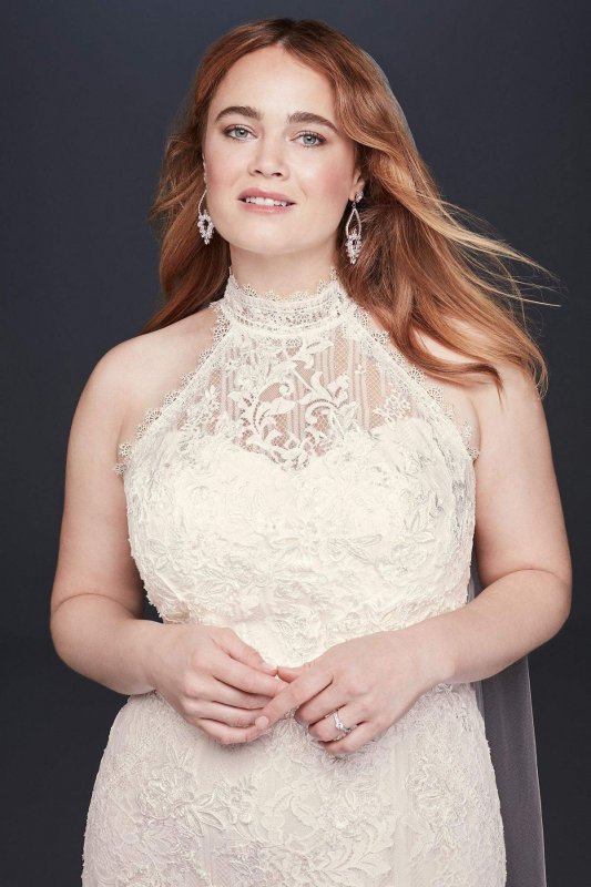 Lace High-Neck Halter Plus Size Wedding Dress 8MS251192