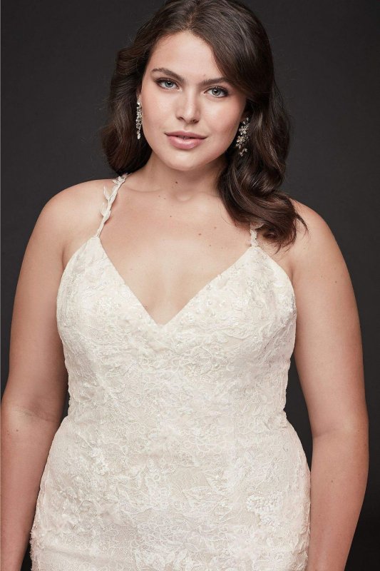 Cross-Back Lace Plus Size Wedding Dress 8MS251198