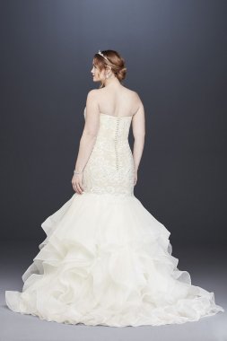 Plus Size Scroll Lace Extended Train Wedding Dress 8XTCWG769