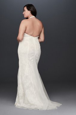 Plunge Neckline Halter Plus Size Wedding Dress 9SWG825