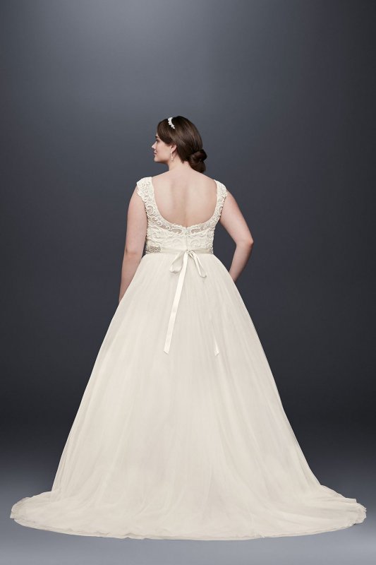 Tulle Plus Size Wedding Dress with Lace Cap Sleeve Collection 9WG3741