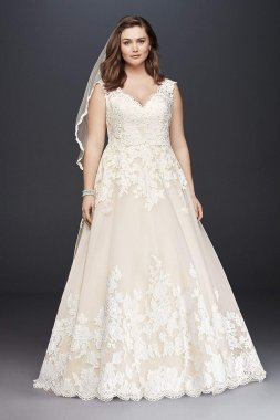 Scalloped Lace and Tulle Plus Size Wedding Dress Collection 9WG3850