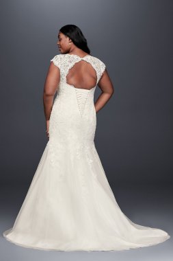 Scalloped Lace Trumpet Plus Size Wedding Dress Collection 9WG3898