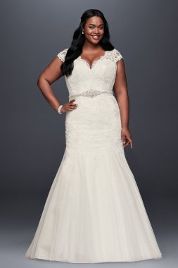Scalloped Lace Trumpet Plus Size Wedding Dress Collection 9WG3898