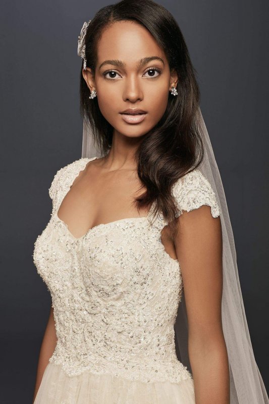 Cap Sleeve Lace Wedding Ball Gown with Beading CWG768
