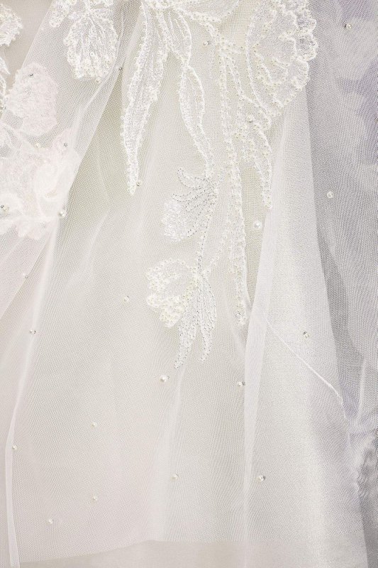 Pearl-Detailed Lace Mermaid Wedding Dress CWG815