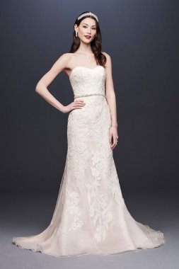 Pearl-Detailed Lace Mermaid Wedding Dress CWG815