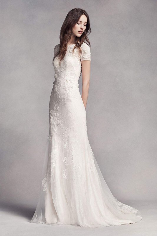 Short Sleeve Lace Wedding Dress VW351312