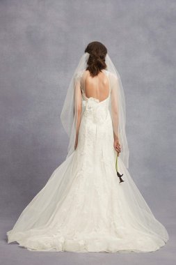 Appliqued Lace Trumpet Wedding Dress VW351427