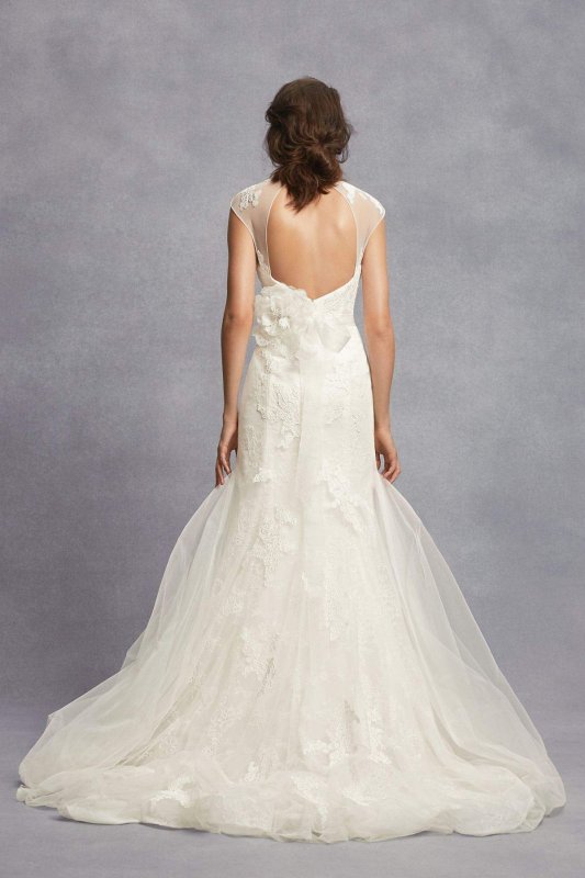 Appliqued Lace Trumpet Wedding Dress VW351427