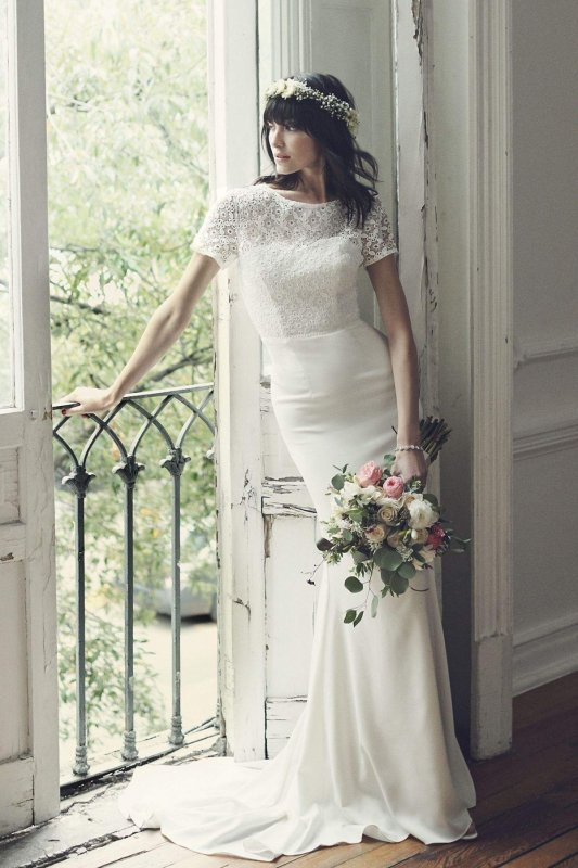 Geometric Lace and Crepe Cap Sleeve Wedding Dress WG3927