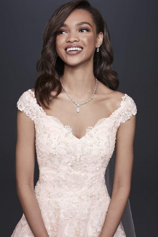 Off-the-Shoulder Applique Ball Gown Wedding Dress Collection WG3940