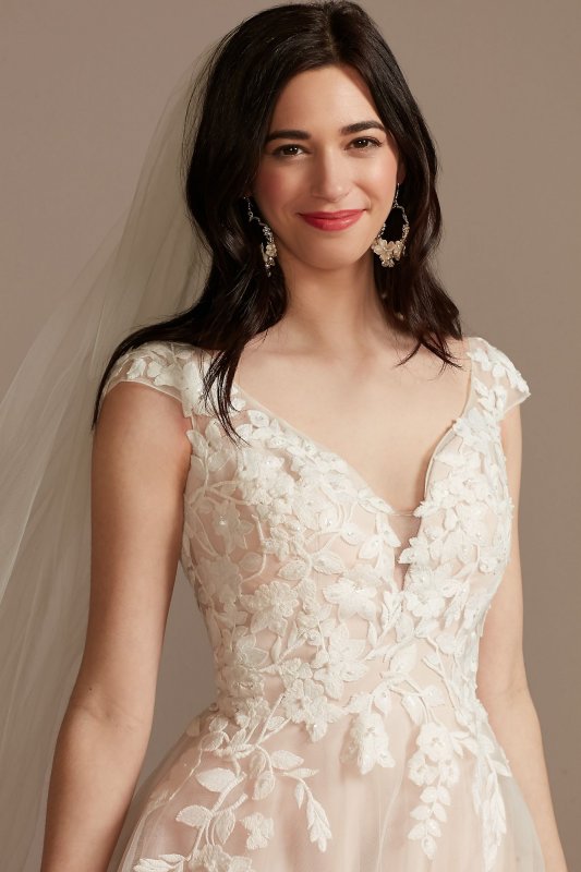 Appliqued Cap Sleeve Tulle Tall Wedding Dress 4XLWG4037