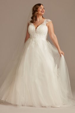Plunging Cap Sleeve Plus Size Tulle Wedding Dress 8CWG901