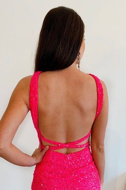 Sheath Halter Red Sequins Homecoming Dress with Backless E202283031