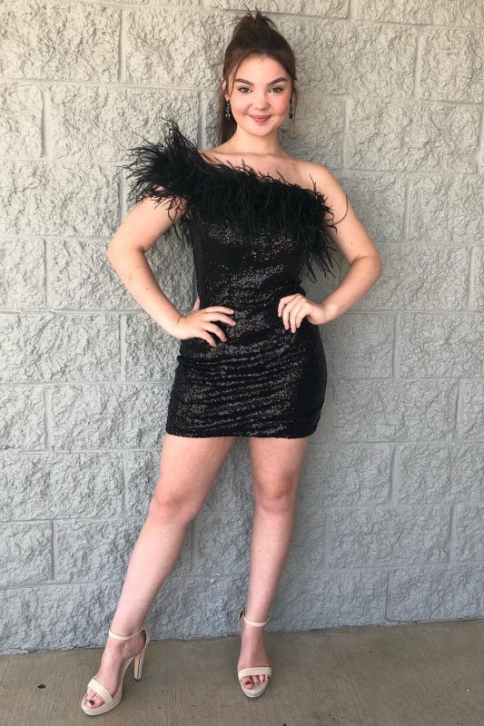 Bodycon One Shoulder Black Sequins Homecoming Dress with Feather E202283204