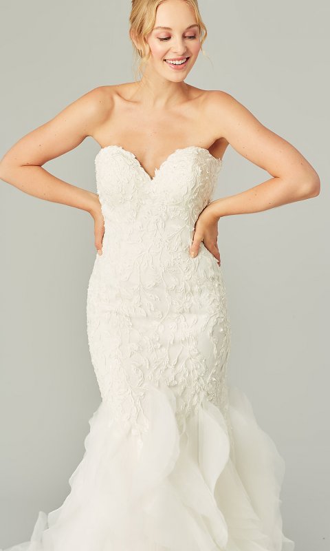 Elle: Strapless Sweetheart Bridal Dress KL-300166